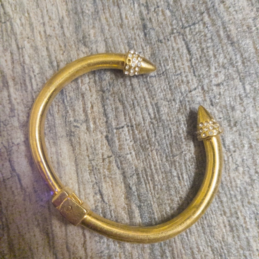 Kinsley Armell Gold Cuff